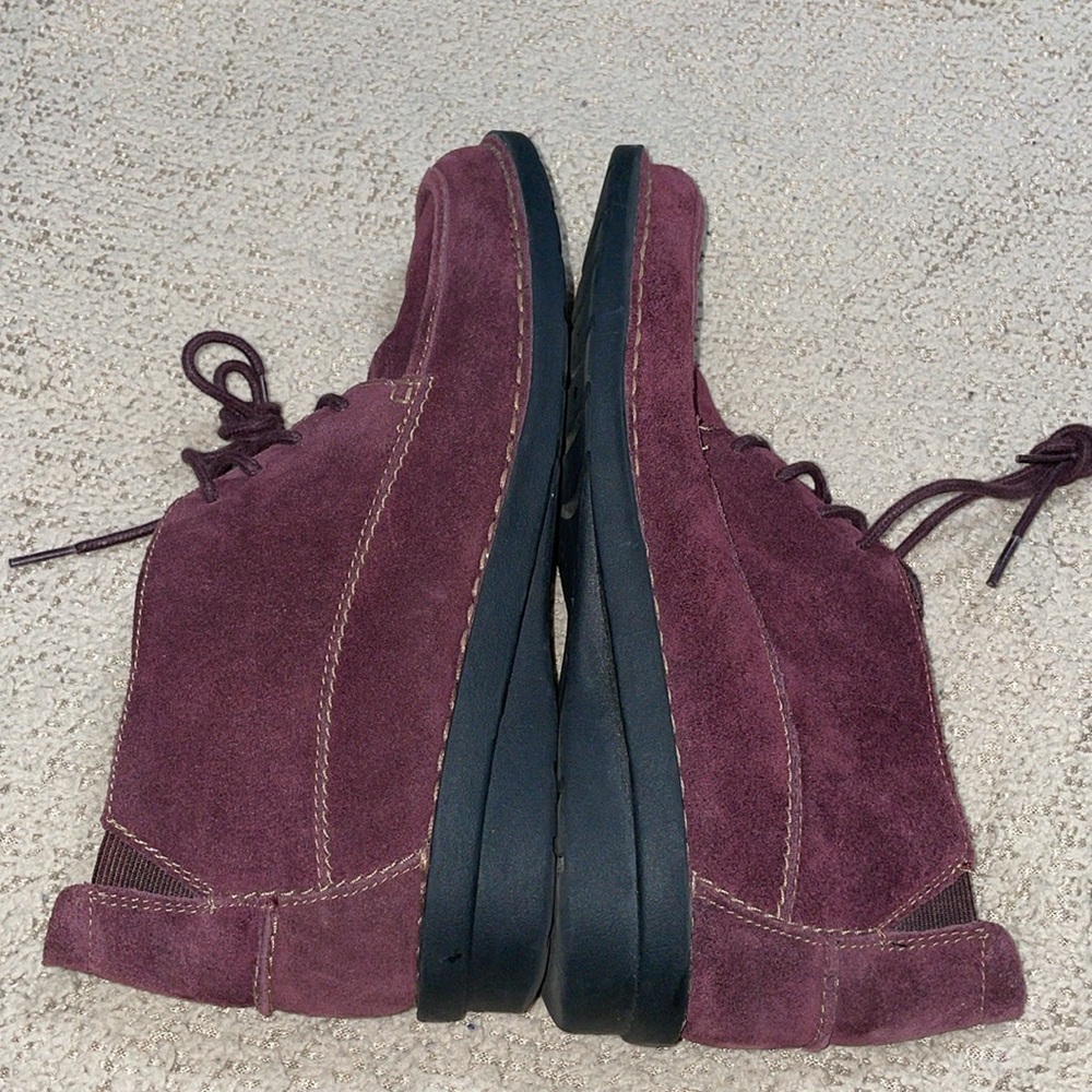 NEW Clarks Chukka Suede Ankle Boots Collection Burgundy Leather Lace up Size 9.5 - Picture 7 of 10